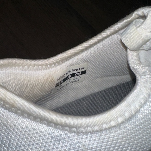 Shimano White Cycling Shoes - Picture 6 of 7